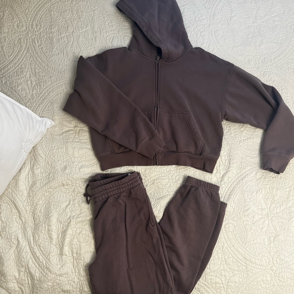 Aritzia TNA Boyfriend Hoodie Boyfriend Perfect Sweatpants